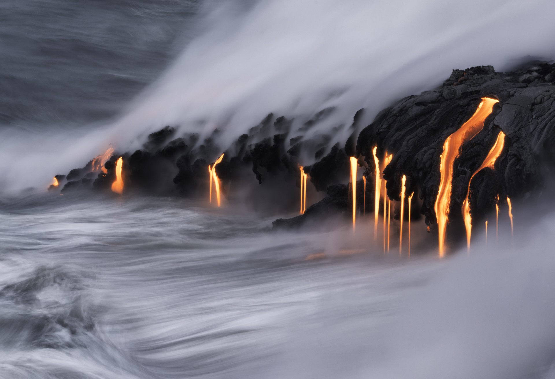 Wyspa Big Island to dosłownie miejsce spotkania wody i ognia