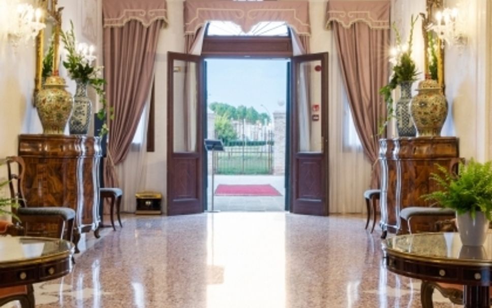 Wejście do hotelu Zdjęcie